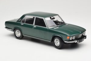 BMW 2500 E3 Green Metallic Minichamps 1:18 155029201 Fém – 4. kép a 6-ből