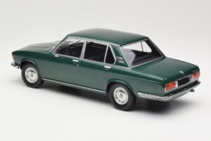 BMW 2500 E3 Green Metallic Minichamps 1:18 155029201 Fém – 5. kép a 6-ből