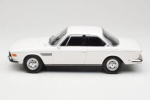 BMW 2800 CS E9 Fehér Minichamps 1:18 155028030 Fém – 3. kép a 6-ből
