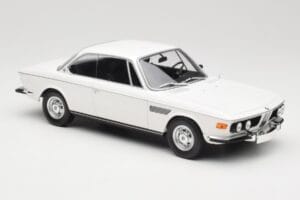 BMW 2800 CS E9 Fehér Minichamps 1:18 155028030 Fém – 4. kép a 6-ből