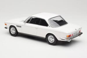 BMW 2800 CS E9 Fehér Minichamps 1:18 155028030 Fém – 5. kép a 6-ből