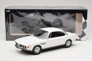 BMW 2800 CS E9 Fehér Minichamps 1:18 155028030 Fém – 6. kép a 6-ből