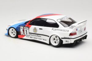 BMW 3 E36 Khyzyl Saleem Warsteiner Otto 1:18 OT1176 Gyanta – 5. kép a 6-ből