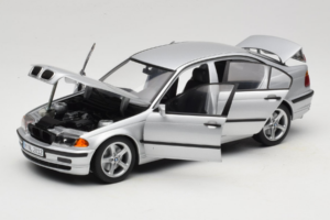 BMW 3 Series E46 Ezüst UT Models 1:18 80439421535 Fém – 2. kép a 8-ből