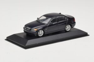 BMW 3 Series E90 Dark Blue Metallic Minichamps 1:43 80420392151-R Fém – 3. kép a 5-ből