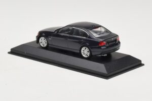 BMW 3 Series E90 Dark Blue Metallic Minichamps 1:43 80420392151-R Fém – 4. kép a 5-ből