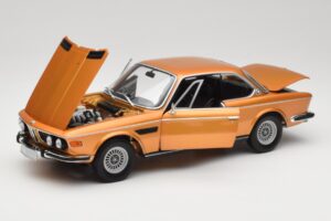 BMW 3.0 CSi E9 Gold Metallic Minichamps 1:18 180029027 Fém – 2. kép a 8-ből
