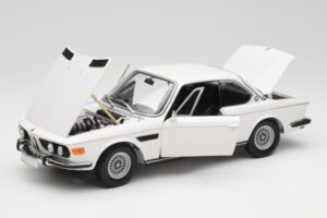 BMW 3.0 CSi E9 Fehér Minichamps 1:18 180029026 Fém – 2. kép a 8-ből