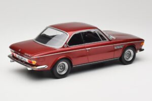 BMW 3.0 CSi E9 Red Metallic Minichamps 1:18 155028031 Fém – 2. kép a 6-ből