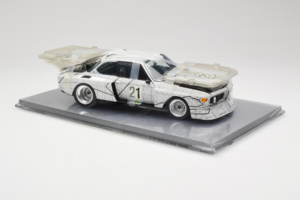 BMW 3.0 CSL Art Car Frank Stella Minichamps 1:18 80430150928 Fém – 4. kép a 6-ből