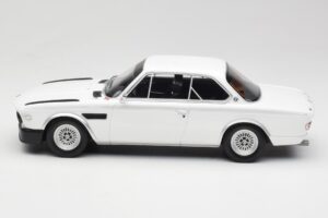 BMW 3.0 CSL E9 Chamonix White Otto 1:18 OT1145 Gyanta – 3. kép a 6-ből