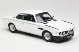BMW 3.0 CSL E9 Chamonix White Otto 1:18 OT1145 Gyanta – 4. kép a 6-ből