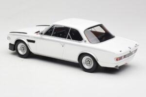 BMW 3.0 CSL E9 Chamonix White Otto 1:18 OT1145 Gyanta – 5. kép a 6-ből