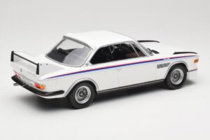 BMW 3.0 CSL E9 Fehér Minichamps 1:18 155028136 Fém – 2. kép a 6-ből