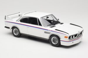 BMW 3.0 CSL E9 Fehér Minichamps 1:18 155028136 Fém – 4. kép a 6-ből