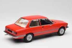 BMW 316 E21 Piros Minichamps 1:18 107024100 Gyanta – 2. kép a 6-ből