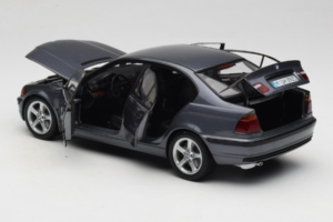 BMW 318i E46 Grey Metallic Márkakereskedői Kiadás UT Models 1:18 80430028459 Fém – 5. kép a 8-ből