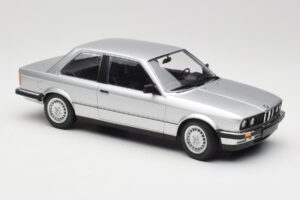 BMW 323i E21 Ezüst Minichamps 1:18 155026001 Fém – 4. kép a 6-ből