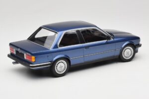 BMW 323i E30 Blue Metallic Minichamps 1:18 155026002 Fém – 2. kép a 6-ből