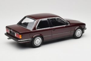 BMW 323i E30 Dark Red Metallic Minichamps 1:18 155026007 Fém – 2. kép a 6-ből