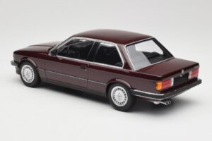 BMW 323i E30 Dark Red Metallic Minichamps 1:18 155026007 Fém – 5. kép a 6-ből