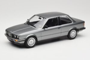 BMW 323i E30 Grey Metallic Minichamps 1:18 155026006 Fém