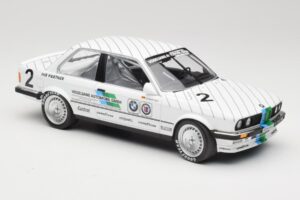 BMW 325i E30 #2 O. Manthey Vogelsang Automobile 3rd Place Eifel Race DTM 1986 Minichamps 1:18 155862602 Fém – 4. kép a 6-ből