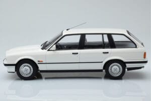 BMW 325i E30 Touring Fehér Limitált Kiadás Norev 1:18 183217 Fém – 3. kép a 6-ből