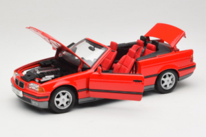BMW 325i E36 Kabrió Piros Maisto 1:18 50229 Fém – 2. kép a 8-ből