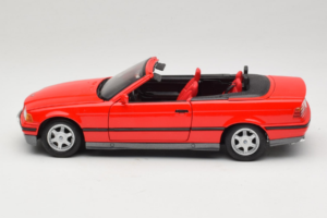 BMW 325i E36 Kabrió Piros Maisto 1:18 50229 Fém – 4. kép a 8-ből