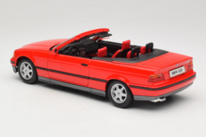 BMW 325i E36 Kabrió Piros Maisto 1:18 50229 Fém – 7. kép a 8-ből