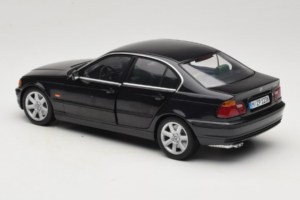 BMW 328i E46 Fekete UT Models 1:18 80439422373 Fém – 7. kép a 8-ből