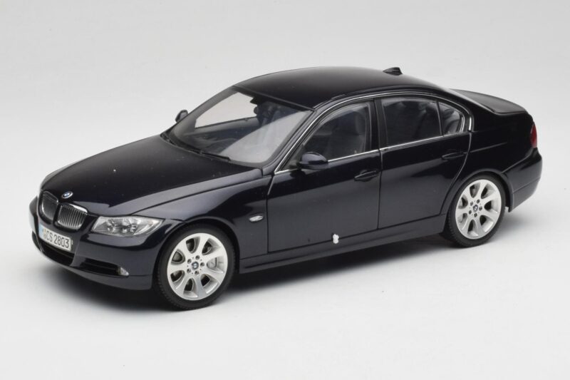BMW 330i E46 Fekete Kyosho 1:18 08731RB Fém