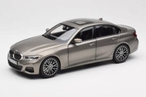 BMW 330i G20 Ezüst Norev 1:18 183275 Fém