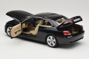 BMW 335i E93 Kabrió Sapphire Black Kyosho 1:18 80430413375 Fém – 7. kép a 10-ből
