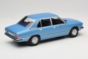 BMW 5 Series E12 Kék MCG 1:18 MCG18541 Fém – 2. kép a 6-ből