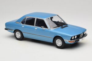 BMW 5 Series E12 Kék MCG 1:18 MCG18541 Fém – 4. kép a 6-ből