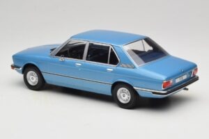 BMW 5 Series E12 Kék MCG 1:18 MCG18541 Fém – 5. kép a 6-ből