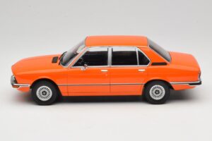 BMW 5 Series E12 Narancssárga MCG 1:18 MCG18540 Fém – 3. kép a 6-ből