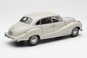 BMW 501 Cortina Szürke AUTOart 1:18 80430393098 Fém – 3. kép a 8-ből