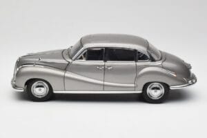 BMW 502 2.6 Luxus Silver Beige Metallic AUTOart 1:18 70591 Fém – 4. kép a 8-ből