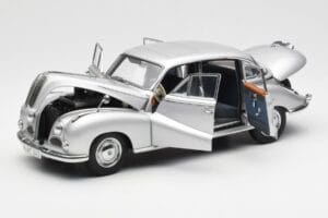 BMW 502 2.6 Luxus Super Ezüst AUTOart 1:18 70593 Fém – 2. kép a 8-ből