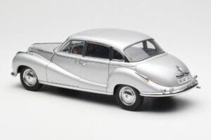 BMW 502 2.6 Luxus Super Ezüst AUTOart 1:18 70593 Fém – 7. kép a 8-ből