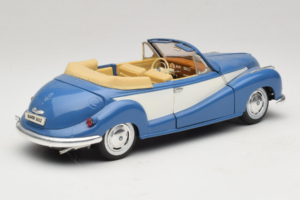 BMW 502 Kabrió Kék Tchibo 1:18 45396 Fém – 3. kép a 8-ből