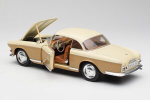 BMW 503 Bézs Revell 1:18 8832 Fém – 5. kép a 8-ből