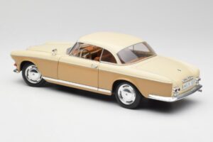 BMW 503 Bézs Revell 1:18 8832 Fém – 7. kép a 8-ből