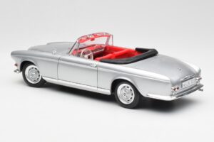 BMW 503 Ezüst Revell 1:18 18787 Fém – 7. kép a 8-ből
