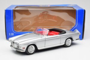 BMW 503 Ezüst Revell 1:18 18787 Fém – 8. kép a 8-ből