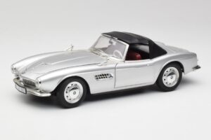 BMW 507 Ezüst Revell 1:18 9034 Fém
