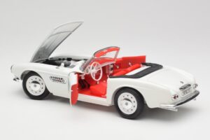BMW 507 Touring Sport Feather White Revell 1:18 8810 Fém – 5. kép a 8-ből
